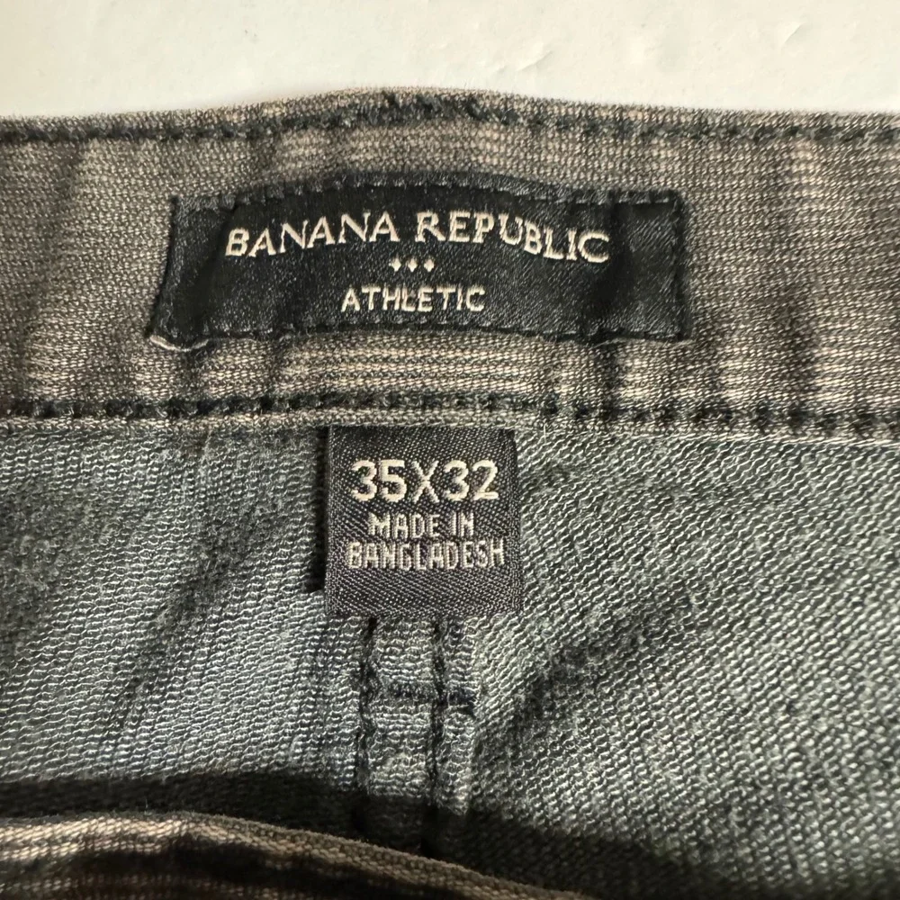 Banana Republic Athletic Fit Men's Charcoal Gray corduroy pants Size 35x32 (tag)